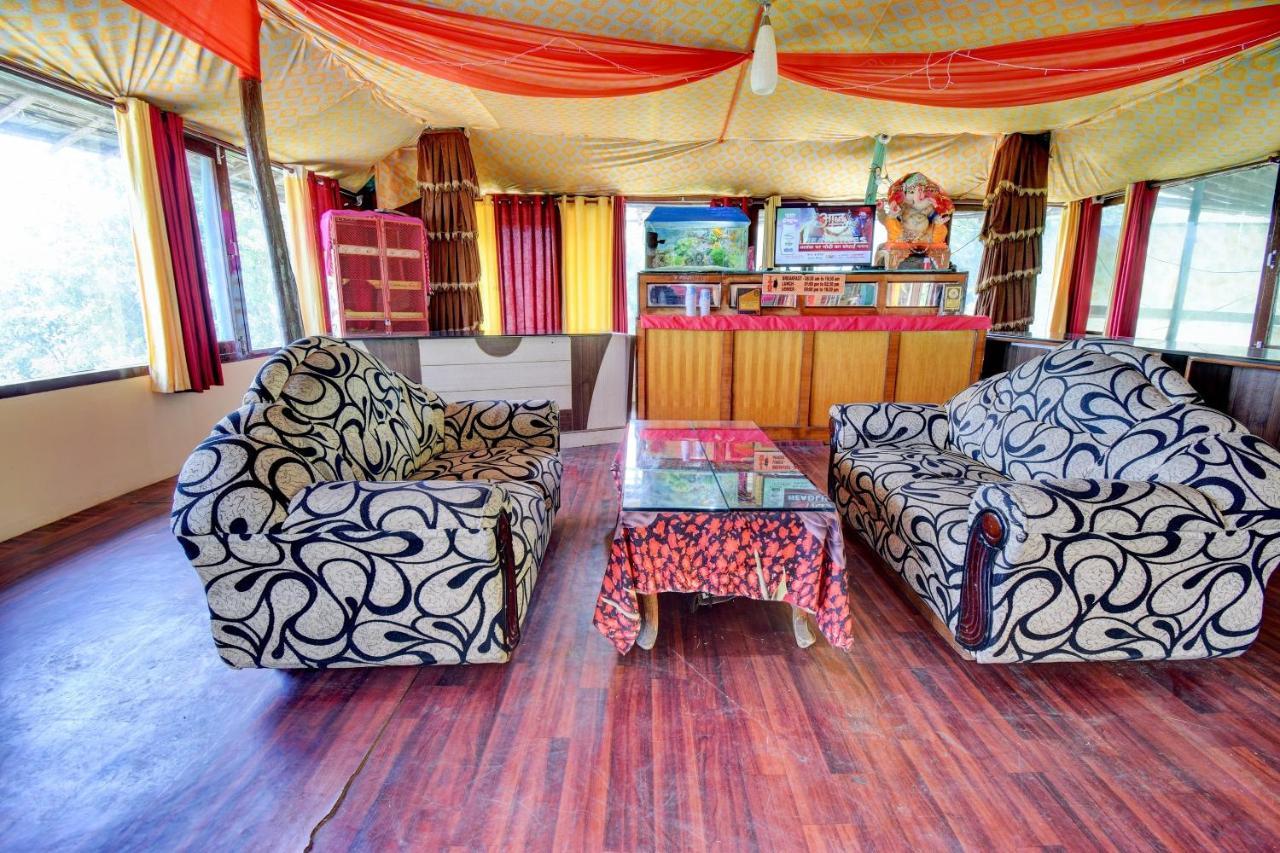 Oyo 43476 Vatika Resort Shimla Buitenkant foto
