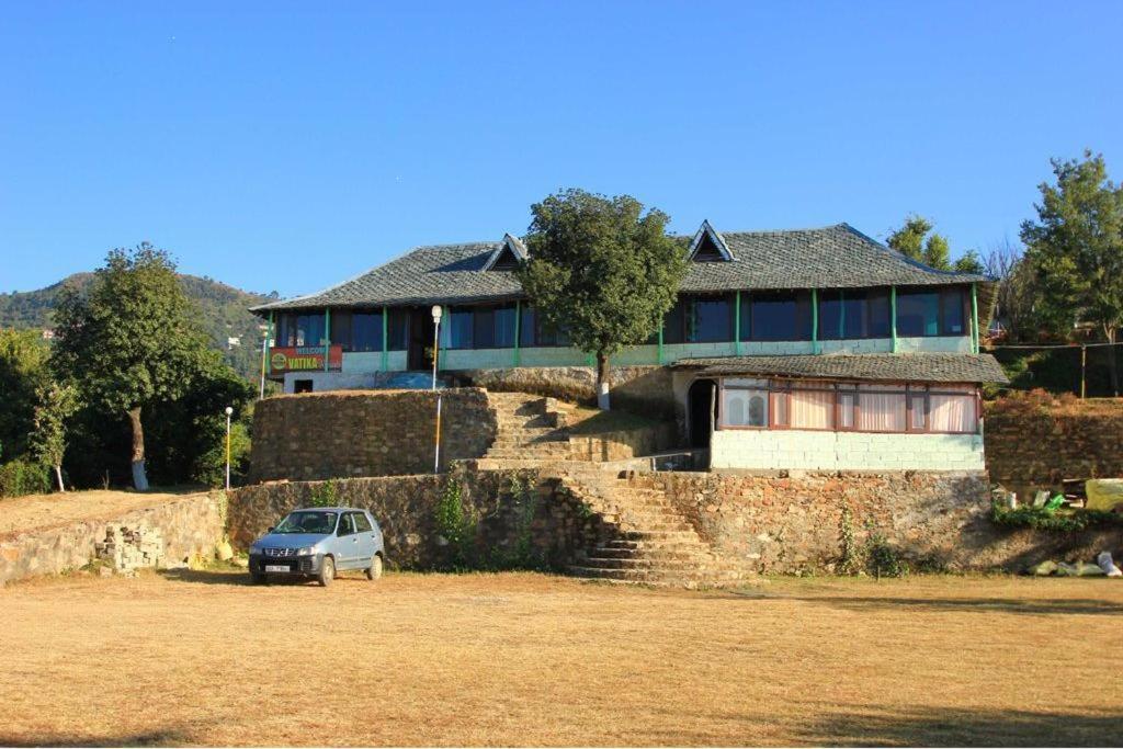 Oyo 43476 Vatika Resort Shimla Buitenkant foto