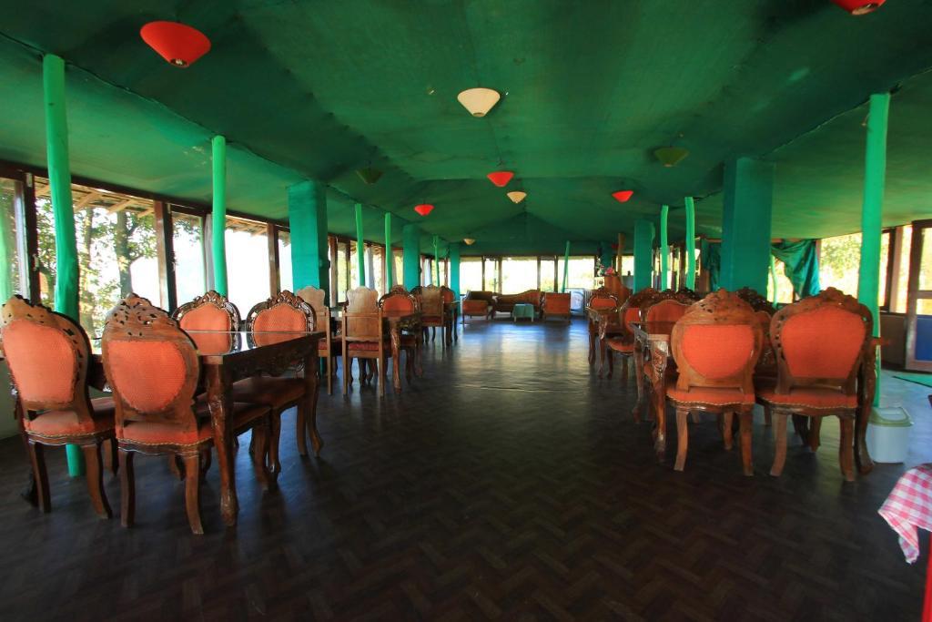 Oyo 43476 Vatika Resort Shimla Buitenkant foto